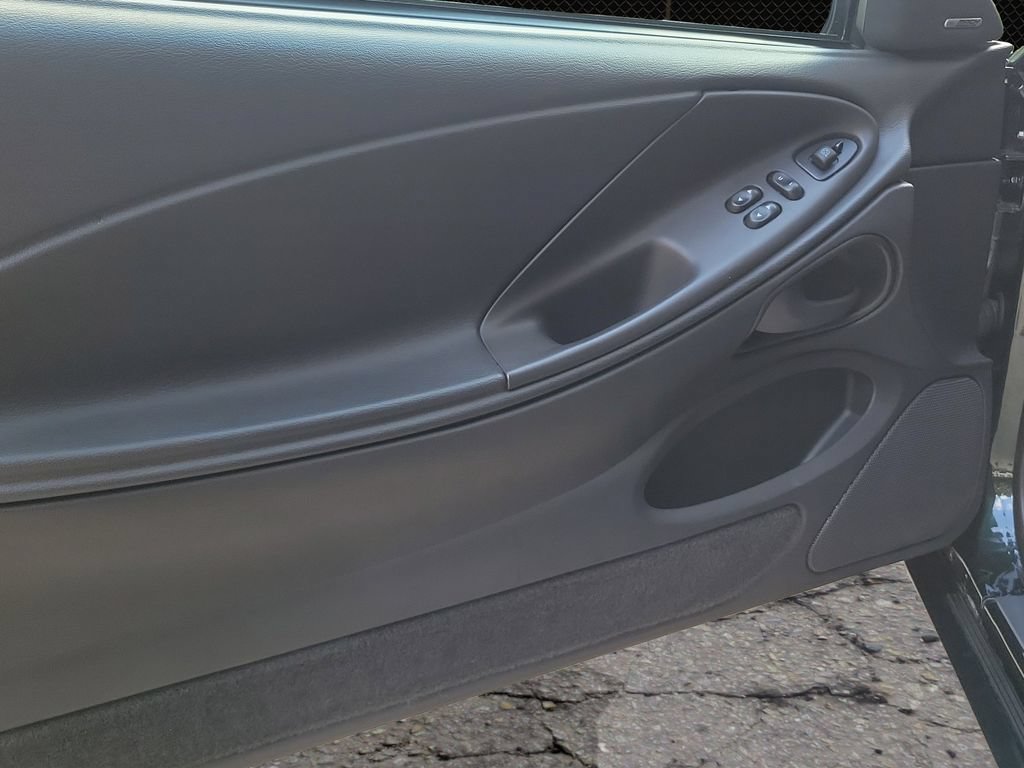 Used 2001 Ford Mustang GT RWD image 18