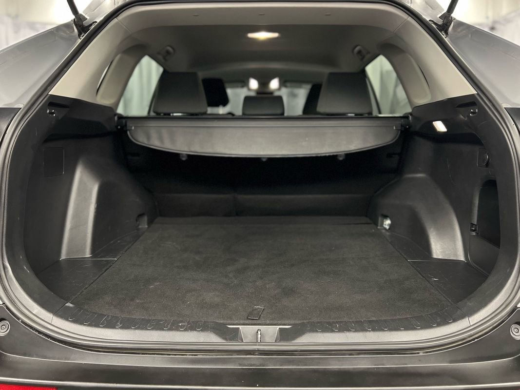 Used 2022 Toyota RAV4 XLE image 39