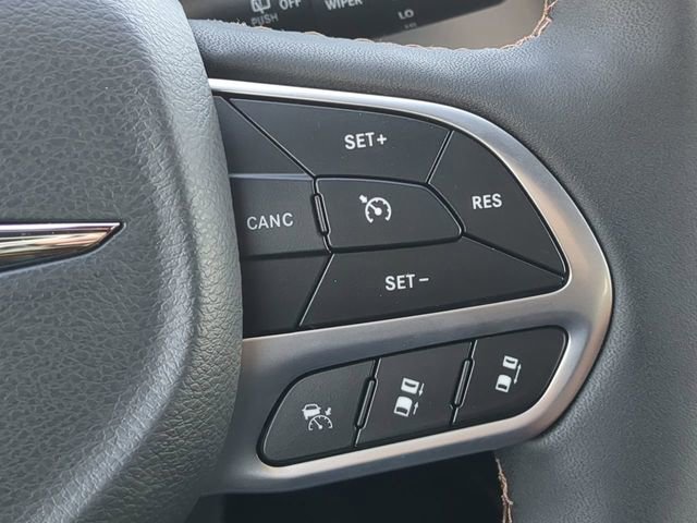 New 2026 Chrysler Pacifica Pinnacle w/ Trailer Tow Group image 35