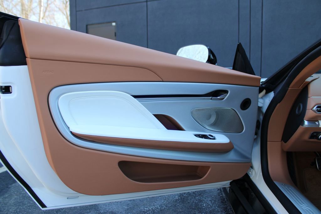 New 2026 Aston Martin Vanquish Convertible RWD image 9