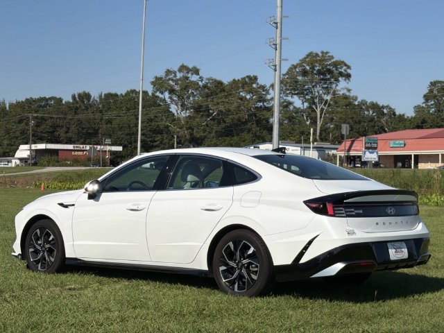 Used 2025 Hyundai Sonata SEL FWD image 9