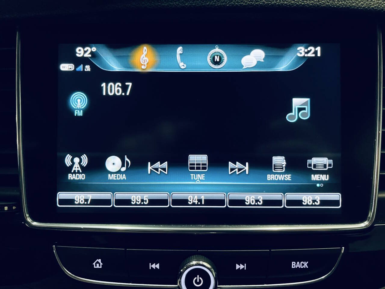Used 2018 Buick Encore Sport Touring w/ Safety Package FWD image 28