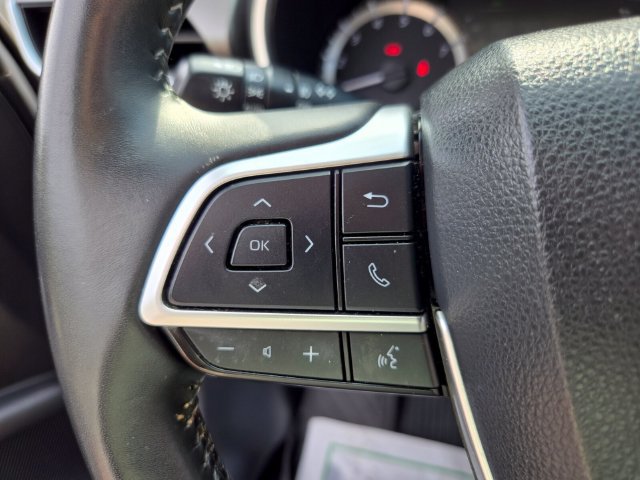 Used 2023 Toyota Highlander XLE FWD image 34