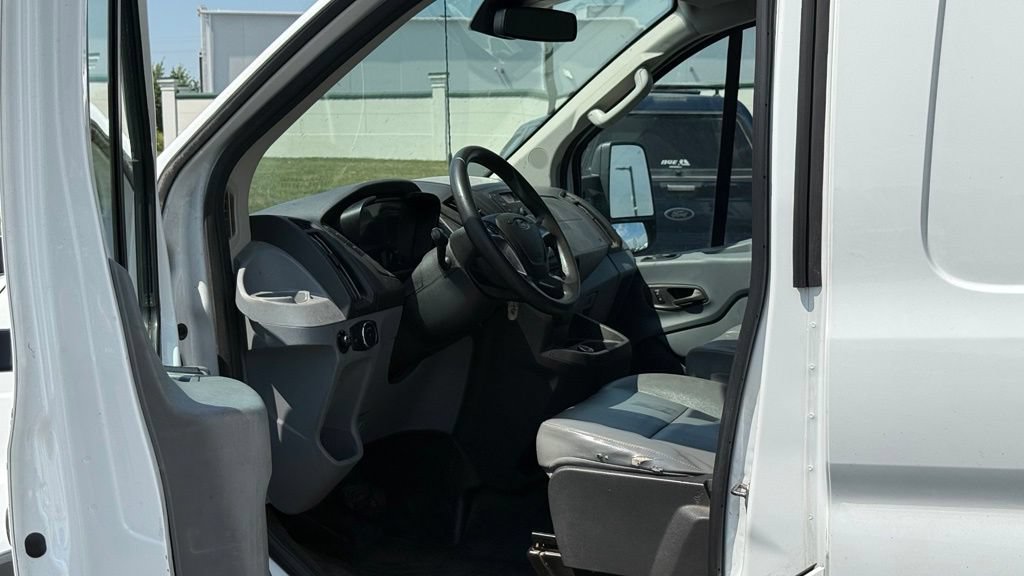 Used 2019 Ford Transit 150 148 Low Roof w/ Exterior Upgrade Package RWD image 10