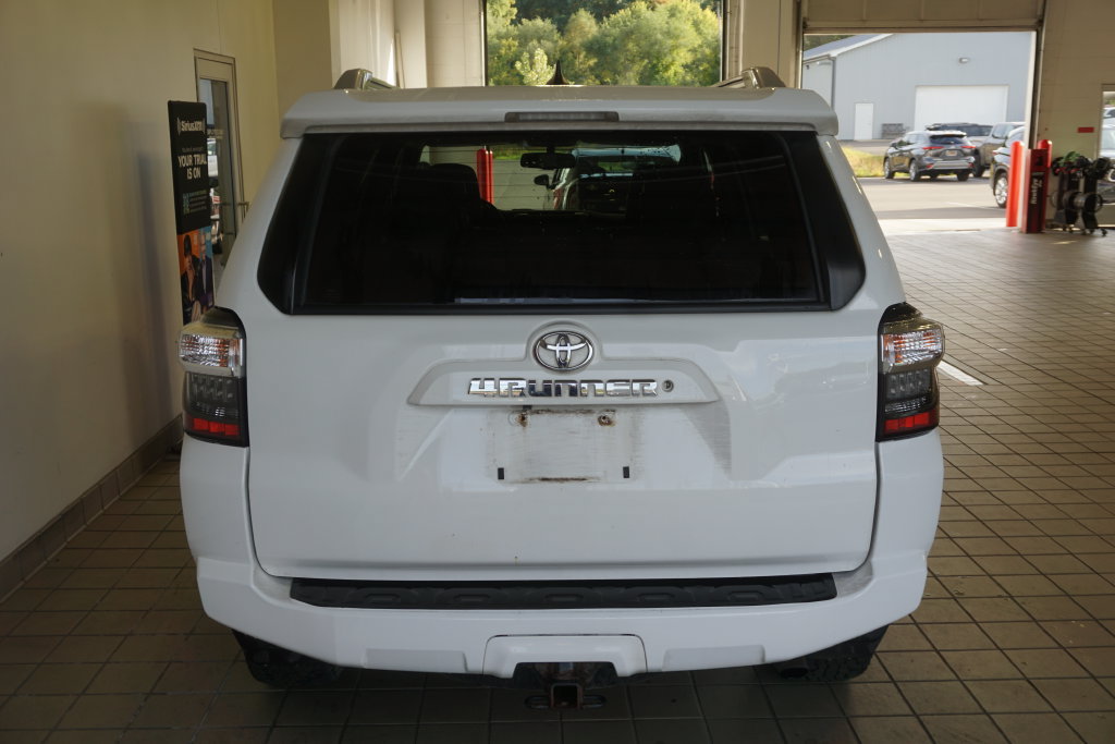 Used 2017 Toyota 4Runner SR5 Premium AWD/4WD image 17