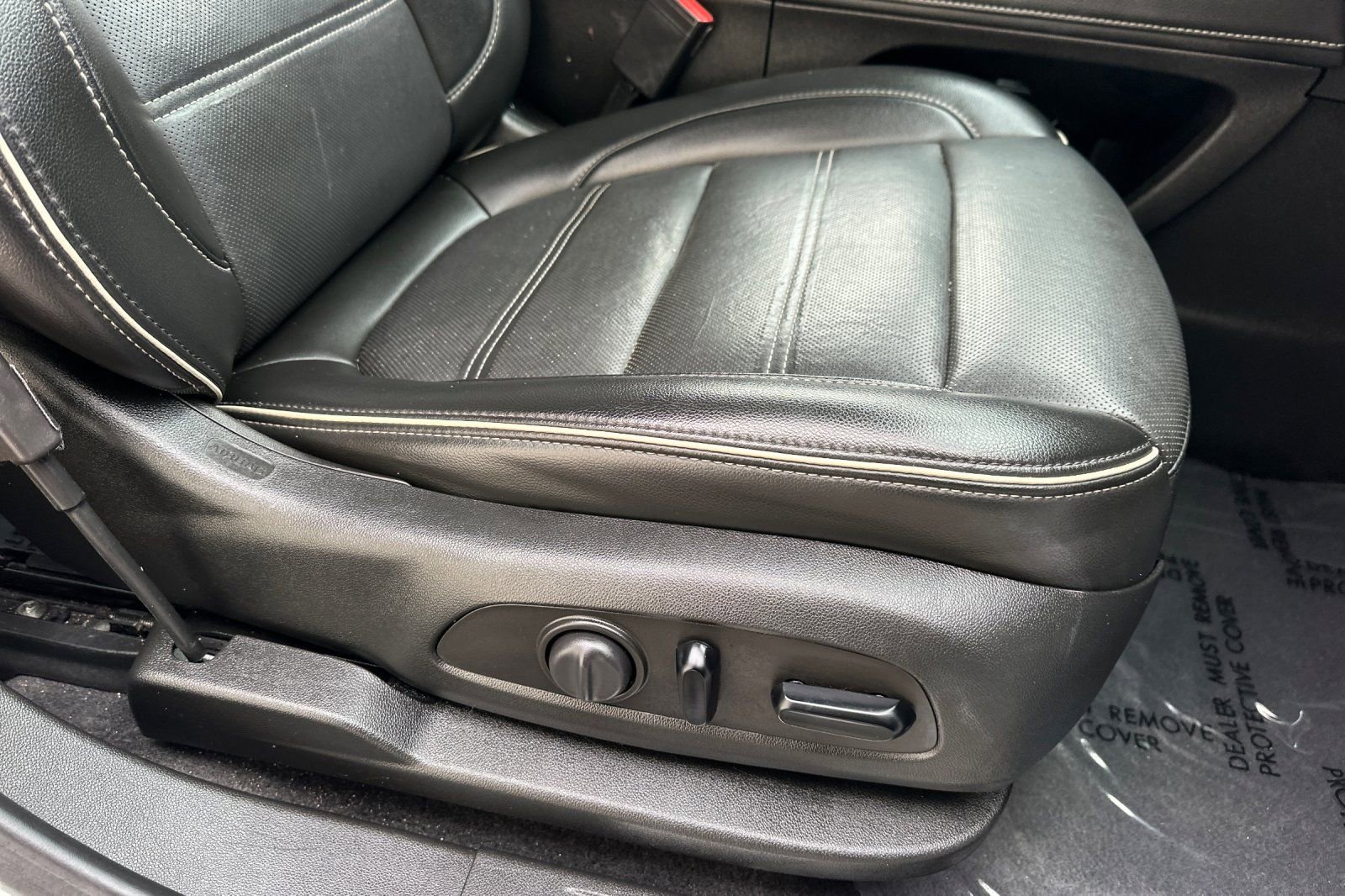 Certified 2023 GMC Acadia Denali image 25