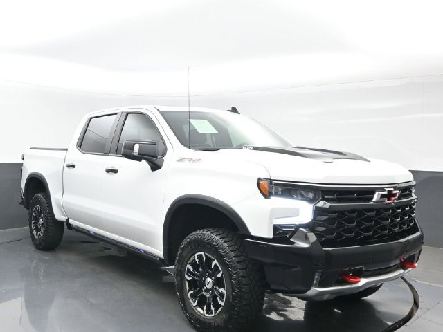 Used 2025 Chevrolet Silverado 1500 ZR2 w/ Technology Package AWD/4WD image 8