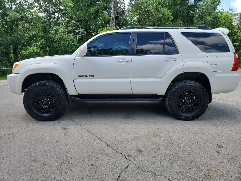 Used 2009 Toyota 4Runner Limited AWD/4WD image 4