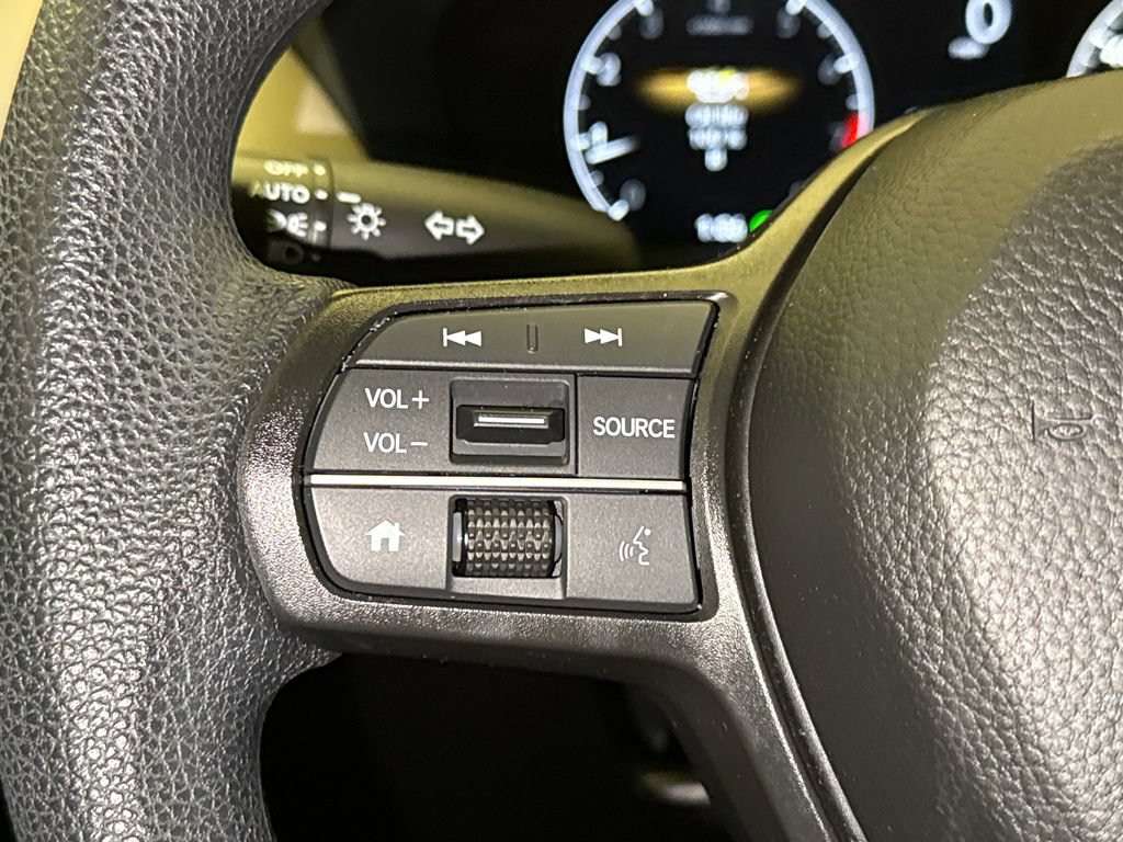 Certified 2025 Honda HR-V LX image 28