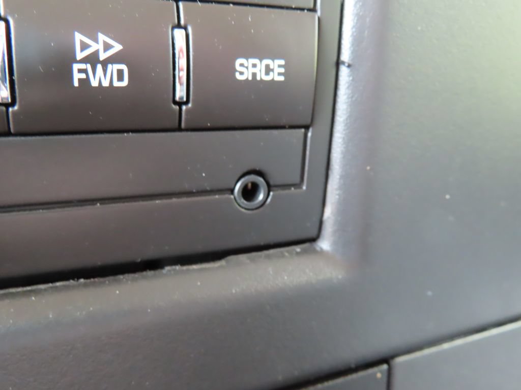 Used 2017 Chevrolet Express 3500 LT w/ LT Preferred Equipment Group RWD image 8
