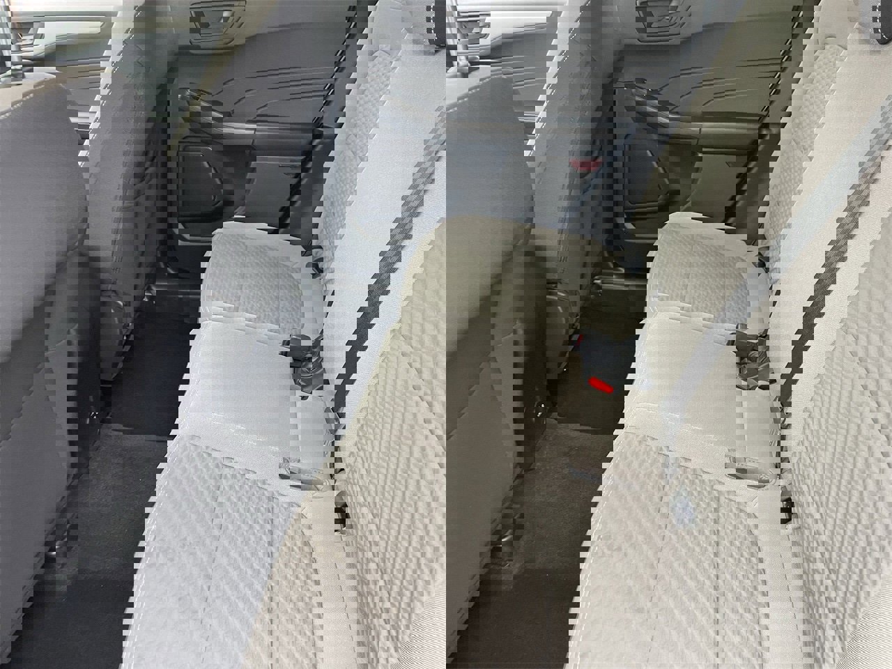 Used 2022 Ford Escape SE image 13