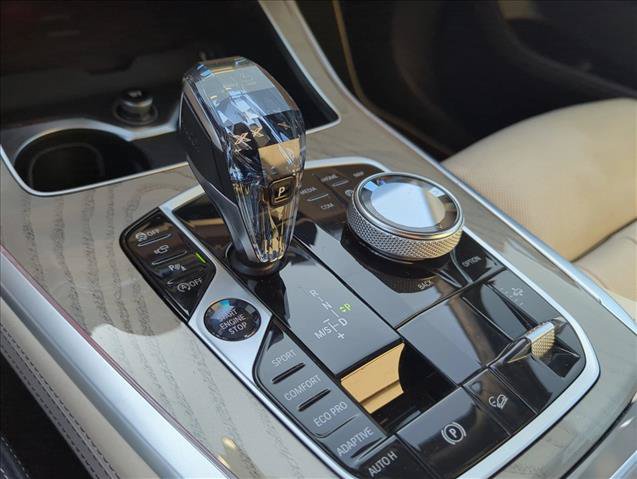 Used 2022 BMW X7 M50i AWD/4WD image 23