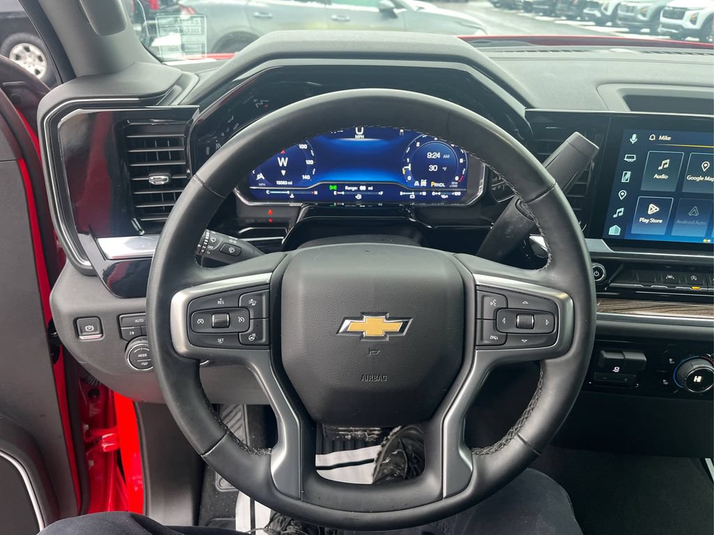 Used 2025 Chevrolet Silverado 1500 LT AWD/4WD image 14