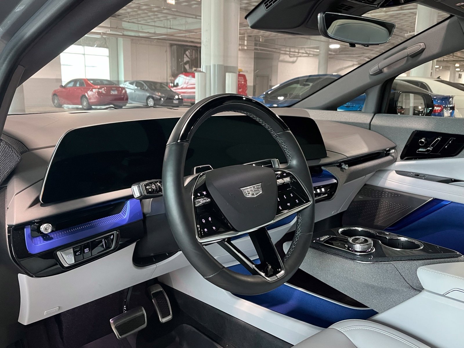 Used 2025 Cadillac Optiq Luxury 1 AWD/4WD image 19