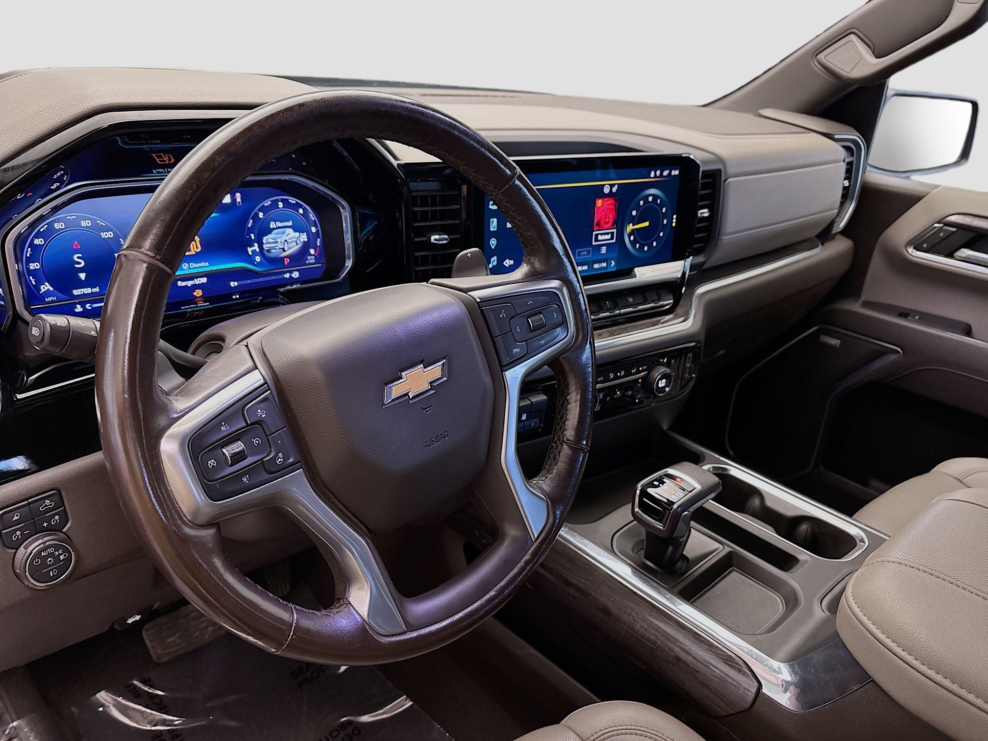 Used 2023 Chevrolet Silverado 1500 LTZ AWD/4WD image 7