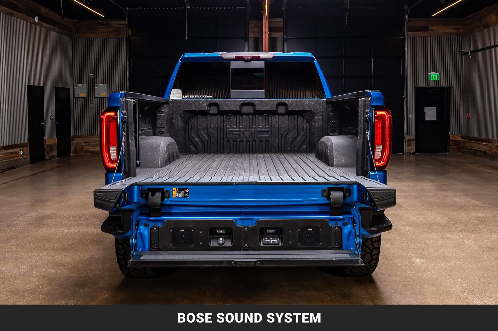 Used 2023 GMC Sierra 1500 AT4 w/ AT4 Premium Package AWD/4WD image 9