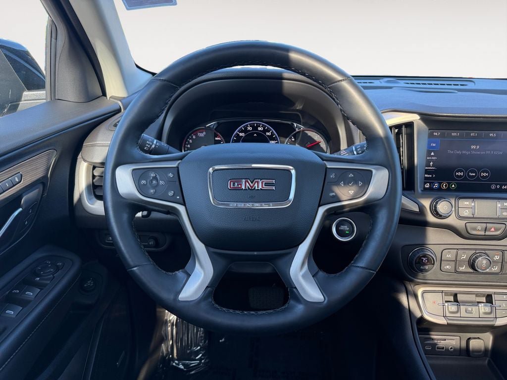 Used 2023 GMC Terrain Denali w/ Denali Premium Package AWD/4WD image 13