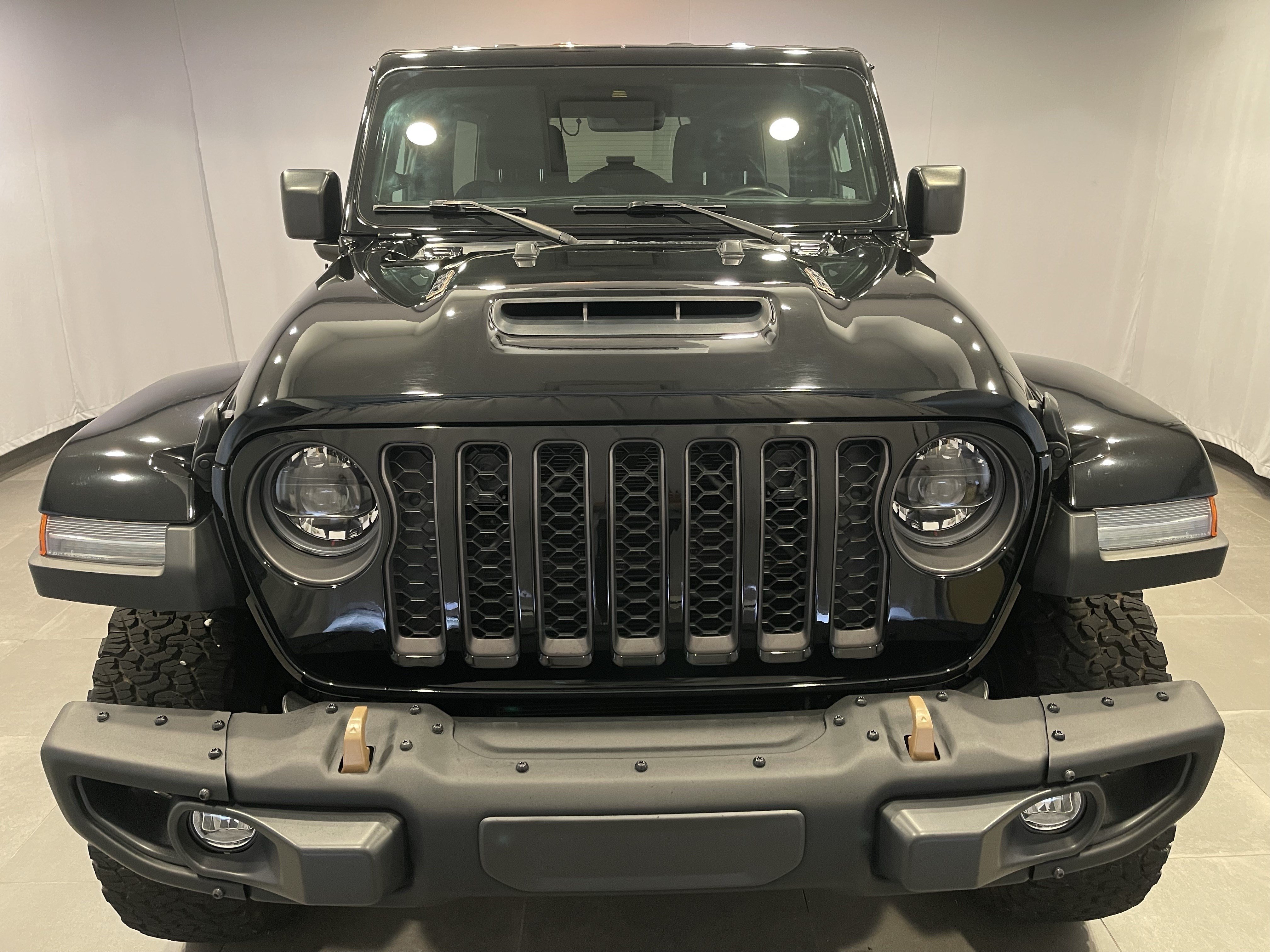 Used 2023 Jeep Wrangler Unlimited Rubicon 392 AWD/4WD image 2