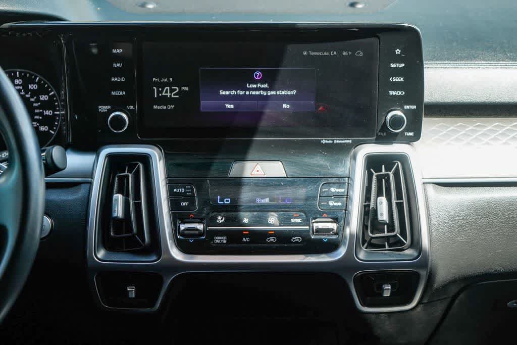 Certified 2023 Kia Sorento EX w/ Panoramic Sunroof Package FWD image 12