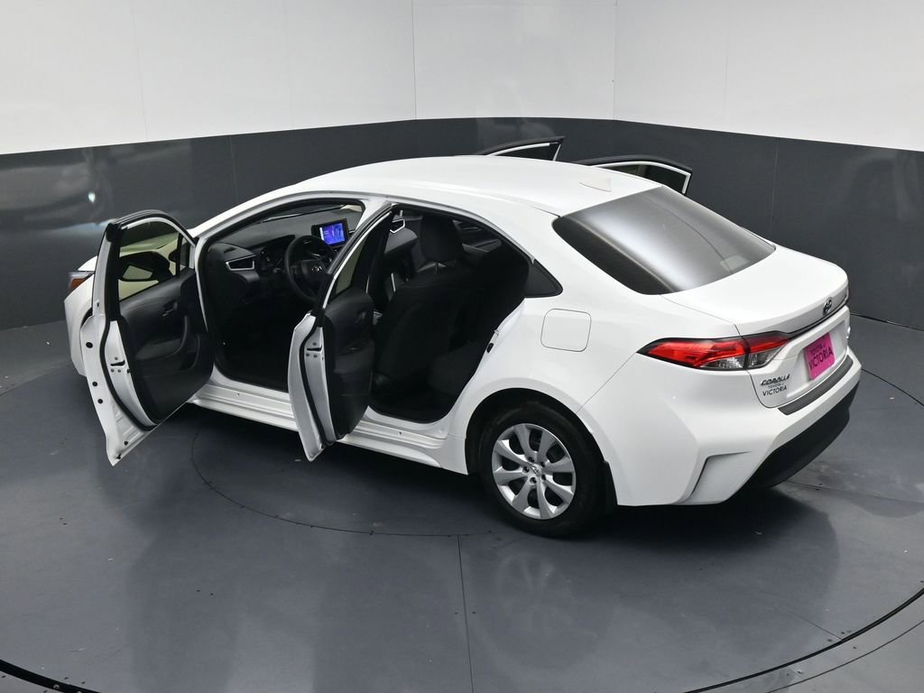 Used 2025 Toyota Corolla LE image 20