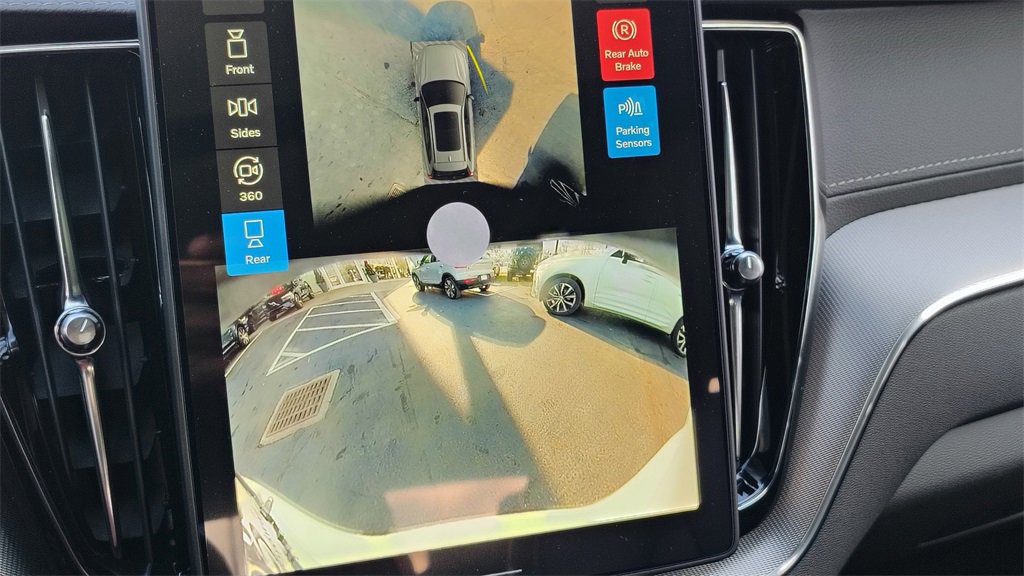 New 2026 Volvo XC60 B5 Ultra w/ Climate Package image 22