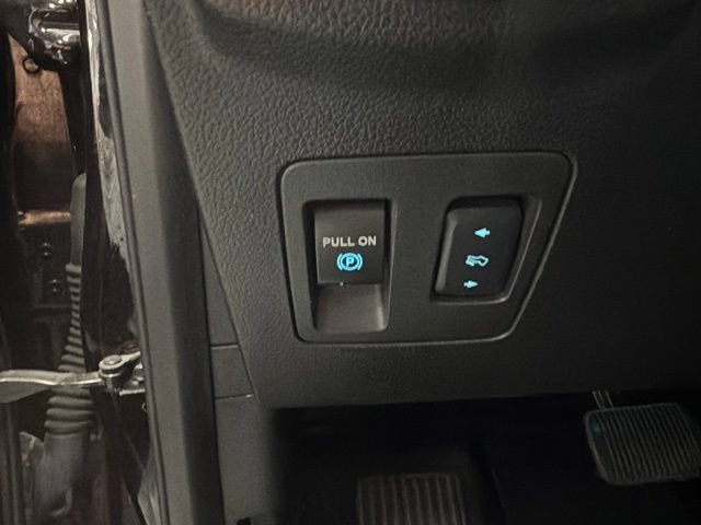 Used 2018 Ford F150 Lariat w/ Equipment Group 502A Luxury AWD/4WD image 18