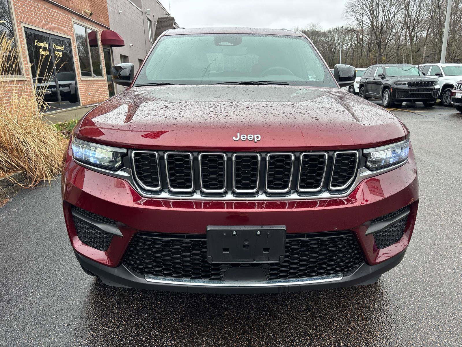 Used 2024 Jeep Grand Cherokee Laredo w/ Trailer Tow Package image 2