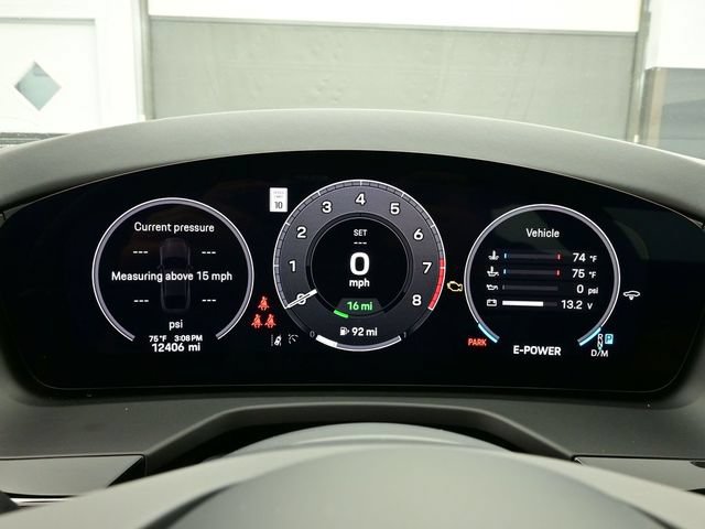Certified 2025 Porsche Panamera 4 E-Hybrid AWD/4WD image 9