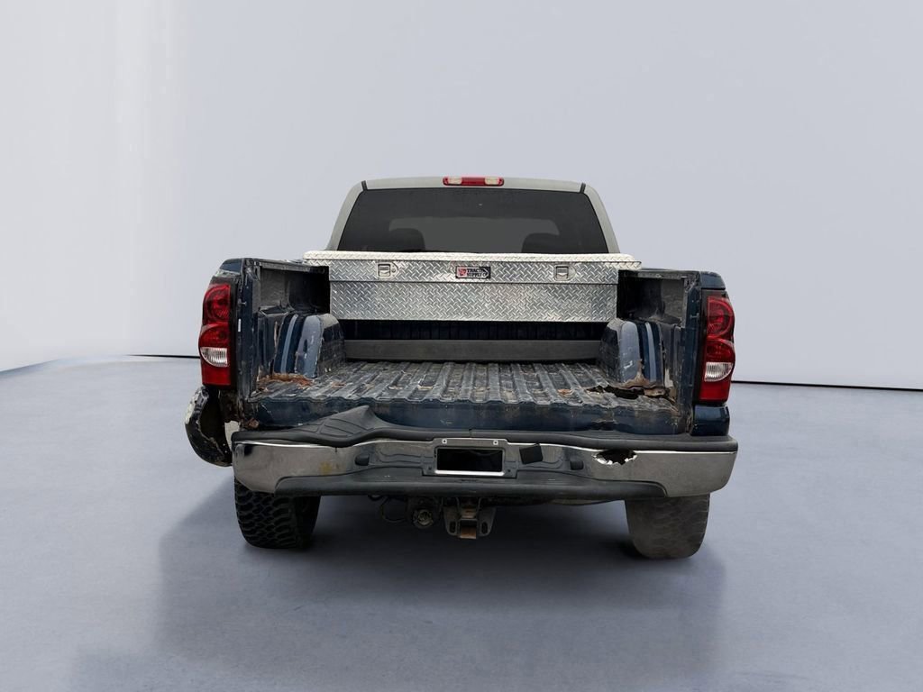 Used 2006 Chevrolet Silverado 1500 LT w/ Light Duty Power Package image 4