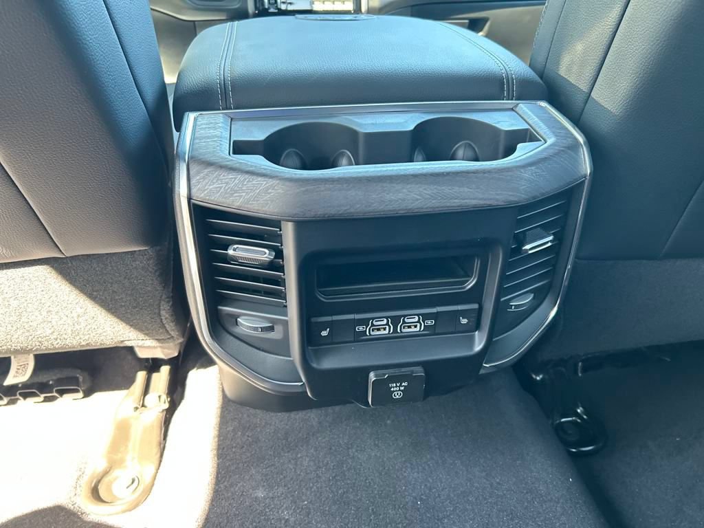 New 2026 RAM 2500 Laramie AWD/4WD image 24