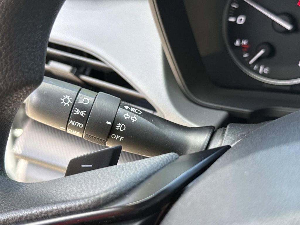 Used 2025 Subaru Crosstrek 2.0i Premium image 41