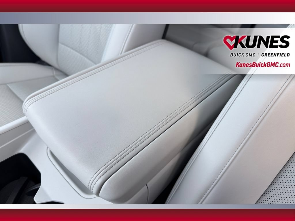 Used 2025 Hyundai Santa Fe SEL AWD/4WD image 17