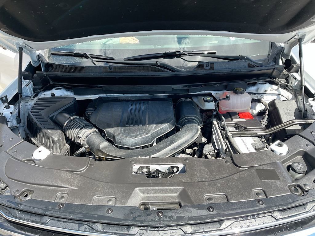 Used 2025 Chevrolet Traverse LT w/ Driver Confidence Package AWD/4WD image 30