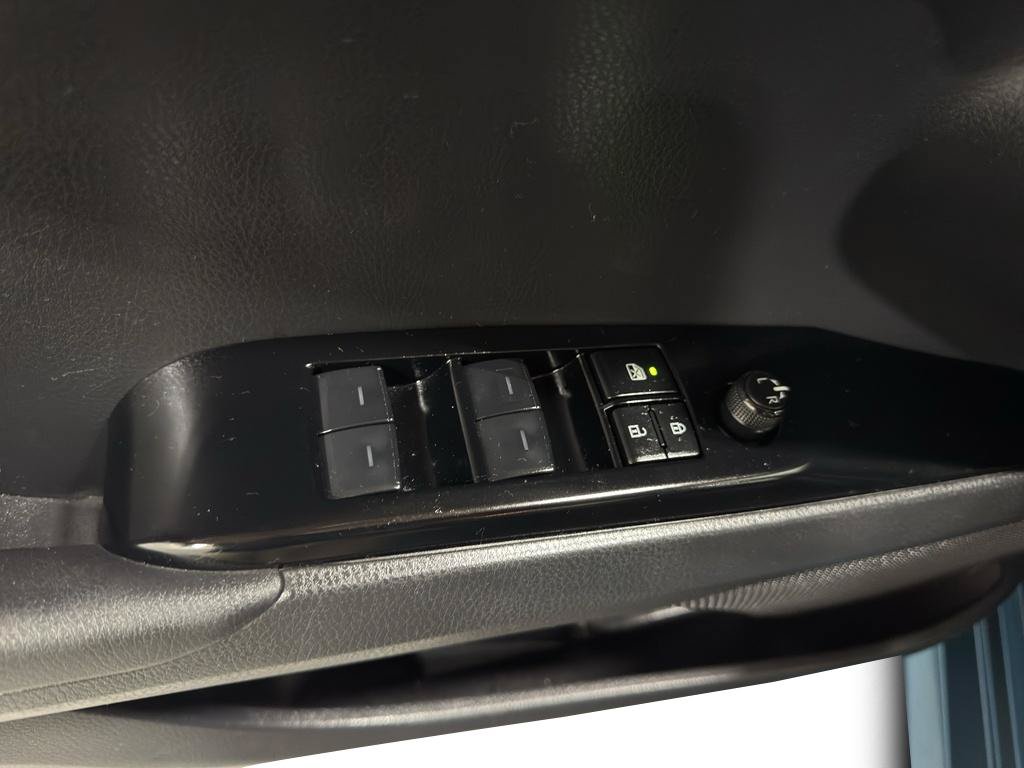 Used 2025 Toyota Camry LE FWD image 24