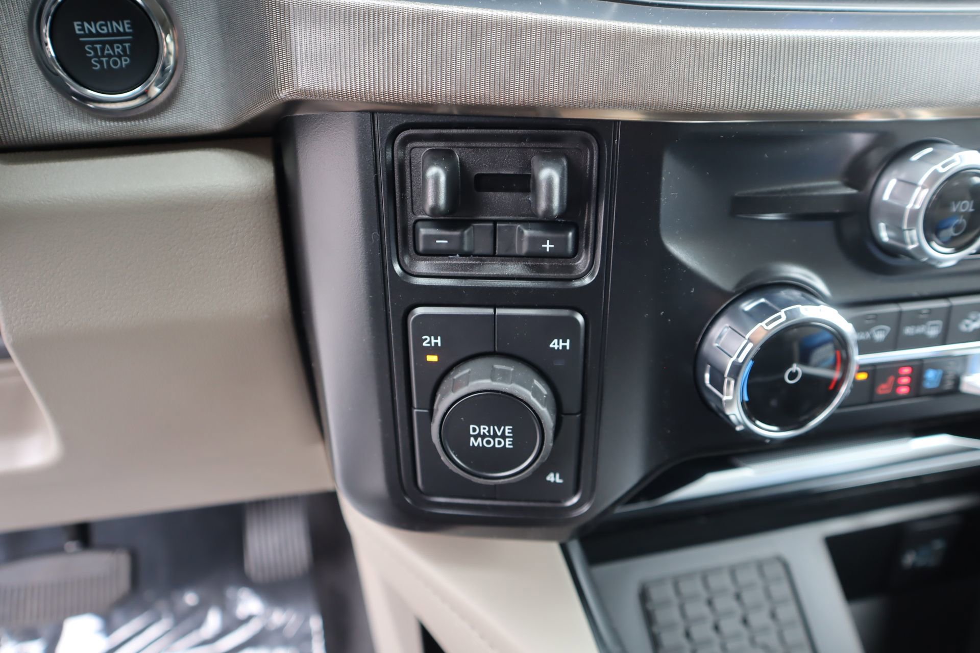 New 2026 Ford F350 Platinum image 9