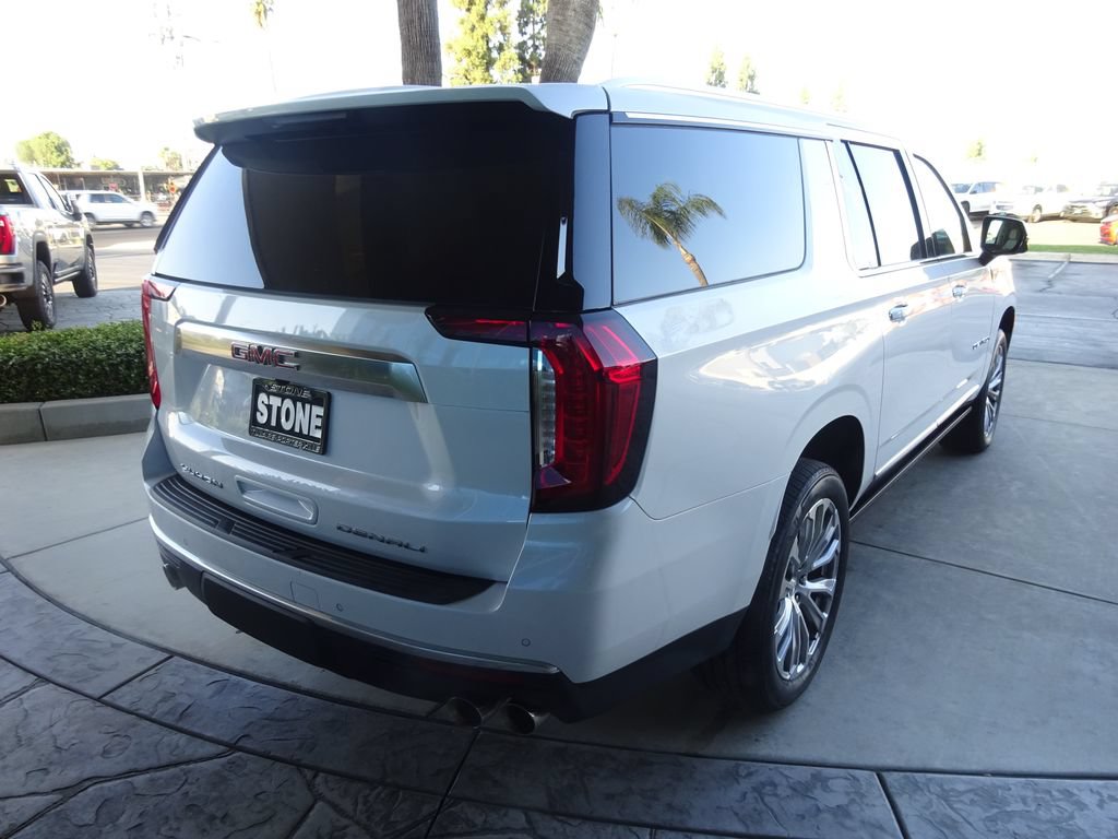 Certified 2022 GMC Yukon XL Denali w/ Max Trailering Package AWD/4WD image 8