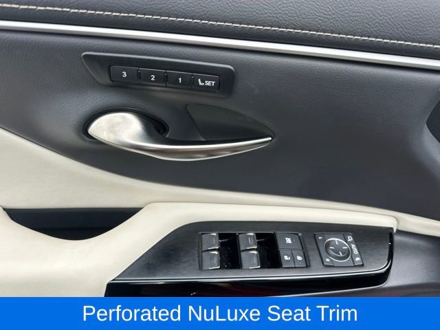 Used 2024 Lexus ES 350 w/ Premium Package image 13