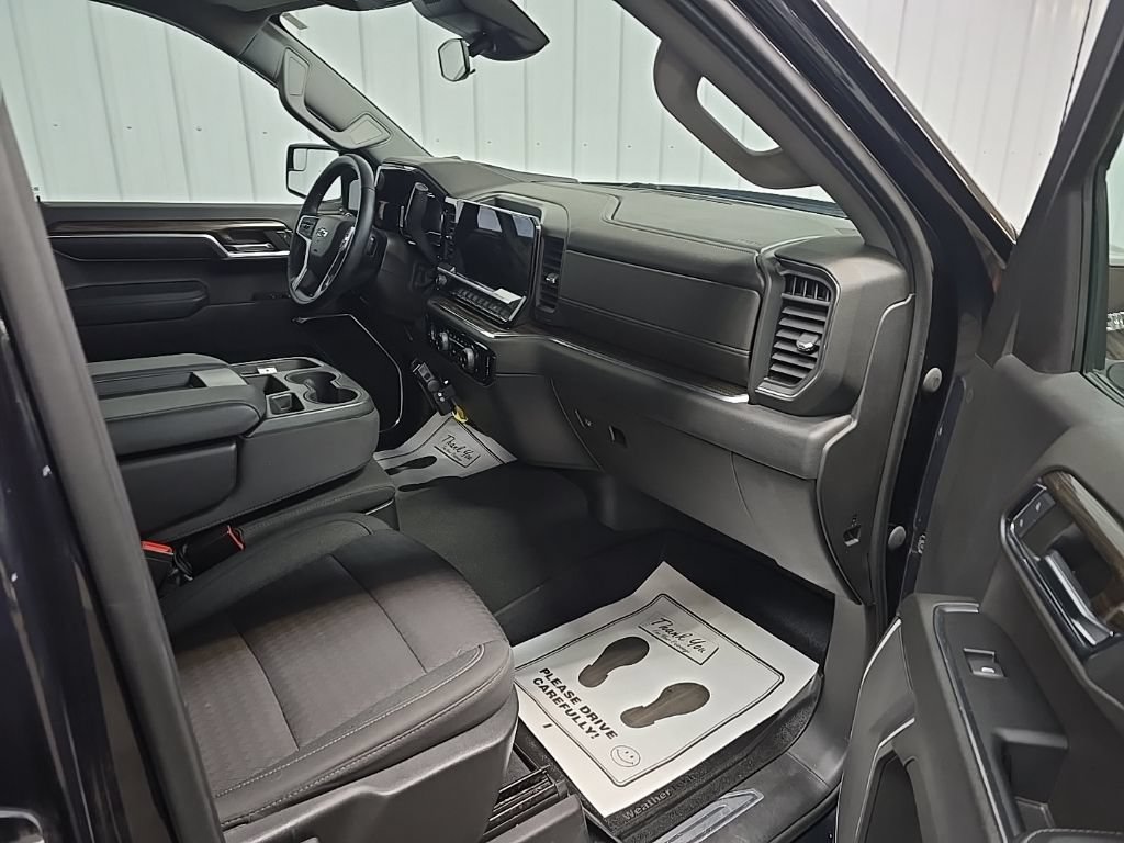 Used 2023 Chevrolet Silverado 1500 RST AWD/4WD image 18