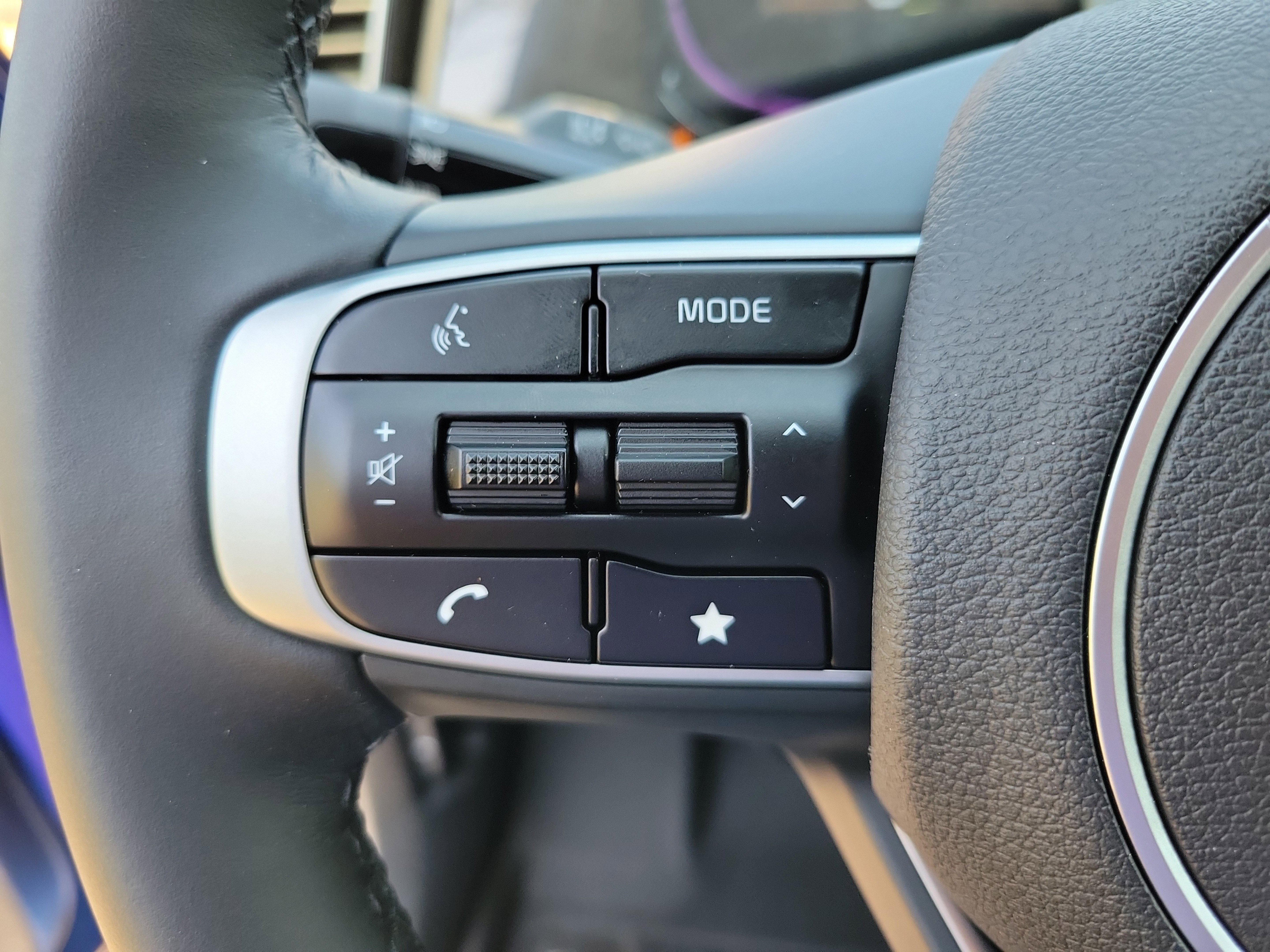 Used 2025 Kia Sportage X-Line w/ Premium Package image 17