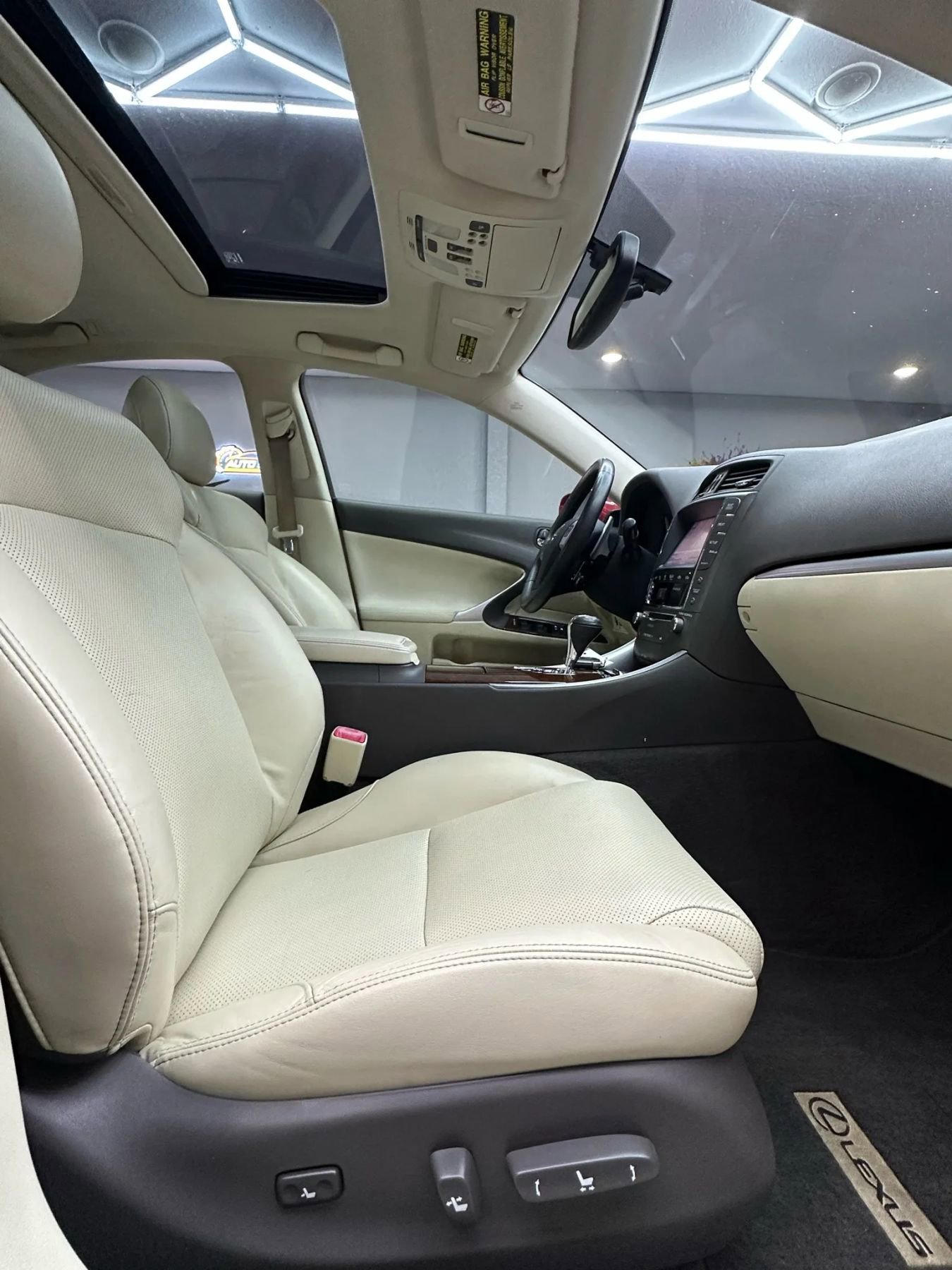 Used 2013 Lexus IS 250 w/ Premium Pkg Value Edition image 33