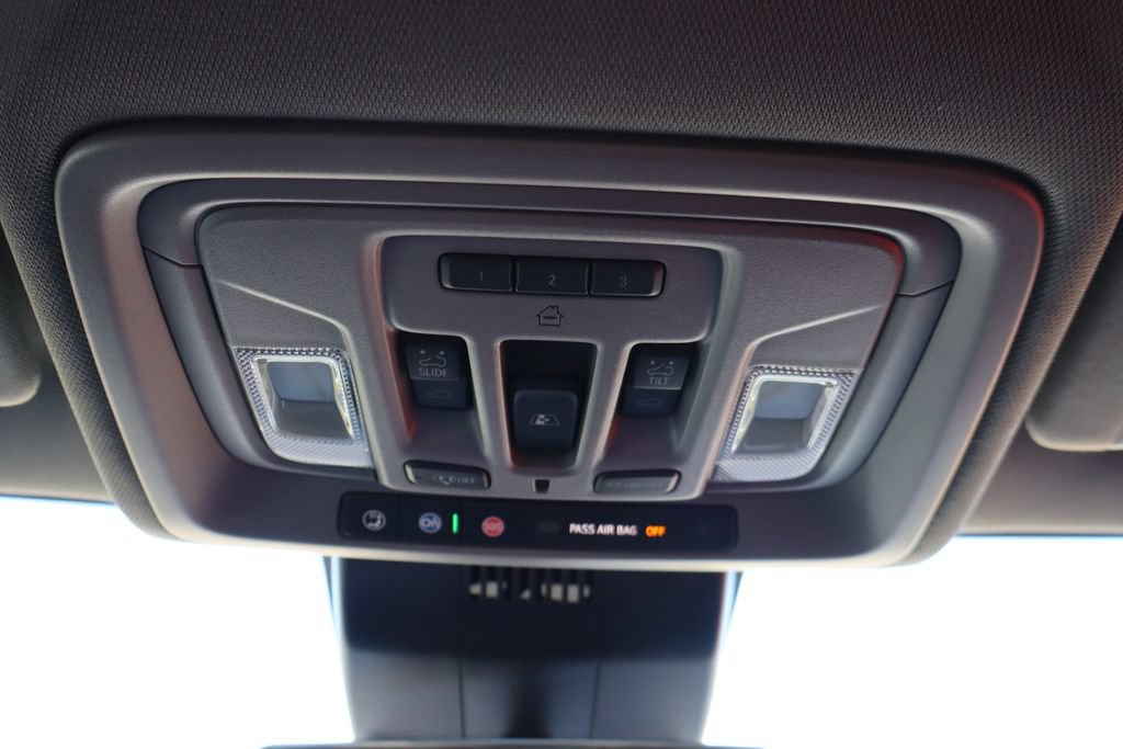 New 2026 Chevrolet Silverado 1500 LTZ w/ LTZ Premium Package AWD/4WD image 19