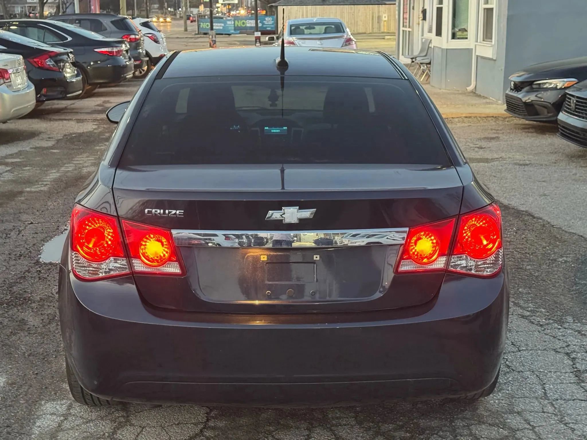 Used 2014 Chevrolet Cruze LS image 4