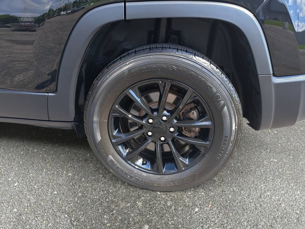 Certified 2023 Jeep Cherokee Altitude Lux AWD/4WD image 32