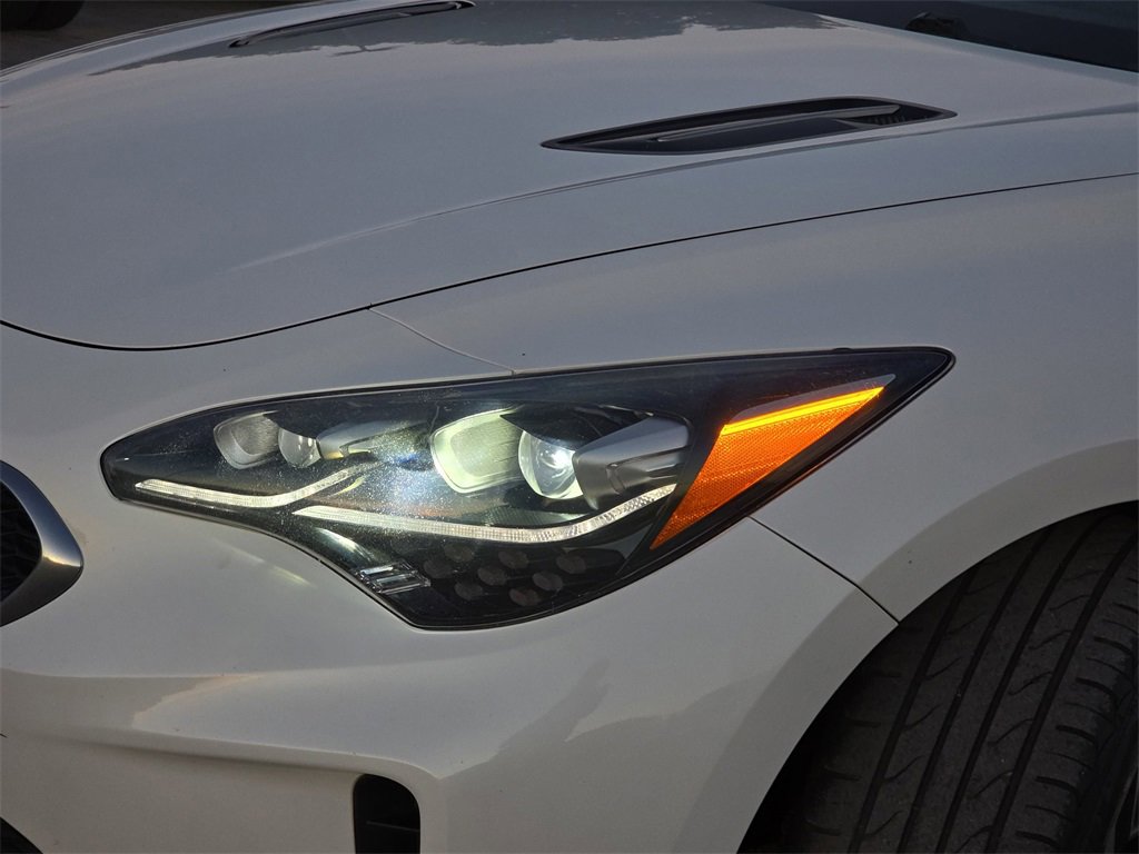 Used 2018 Kia Stinger Premium image 30