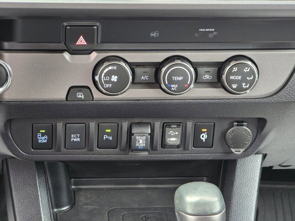 Used 2019 Toyota Tacoma TRD Sport w/ Technology Package image 17