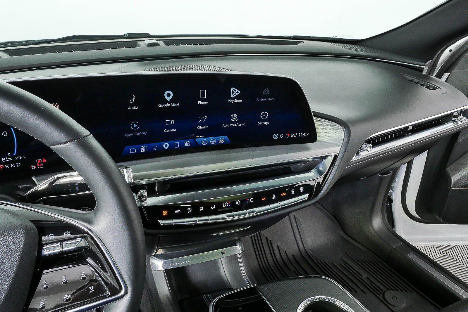 Used 2024 Cadillac Lyriq Sport AWD/4WD image 12
