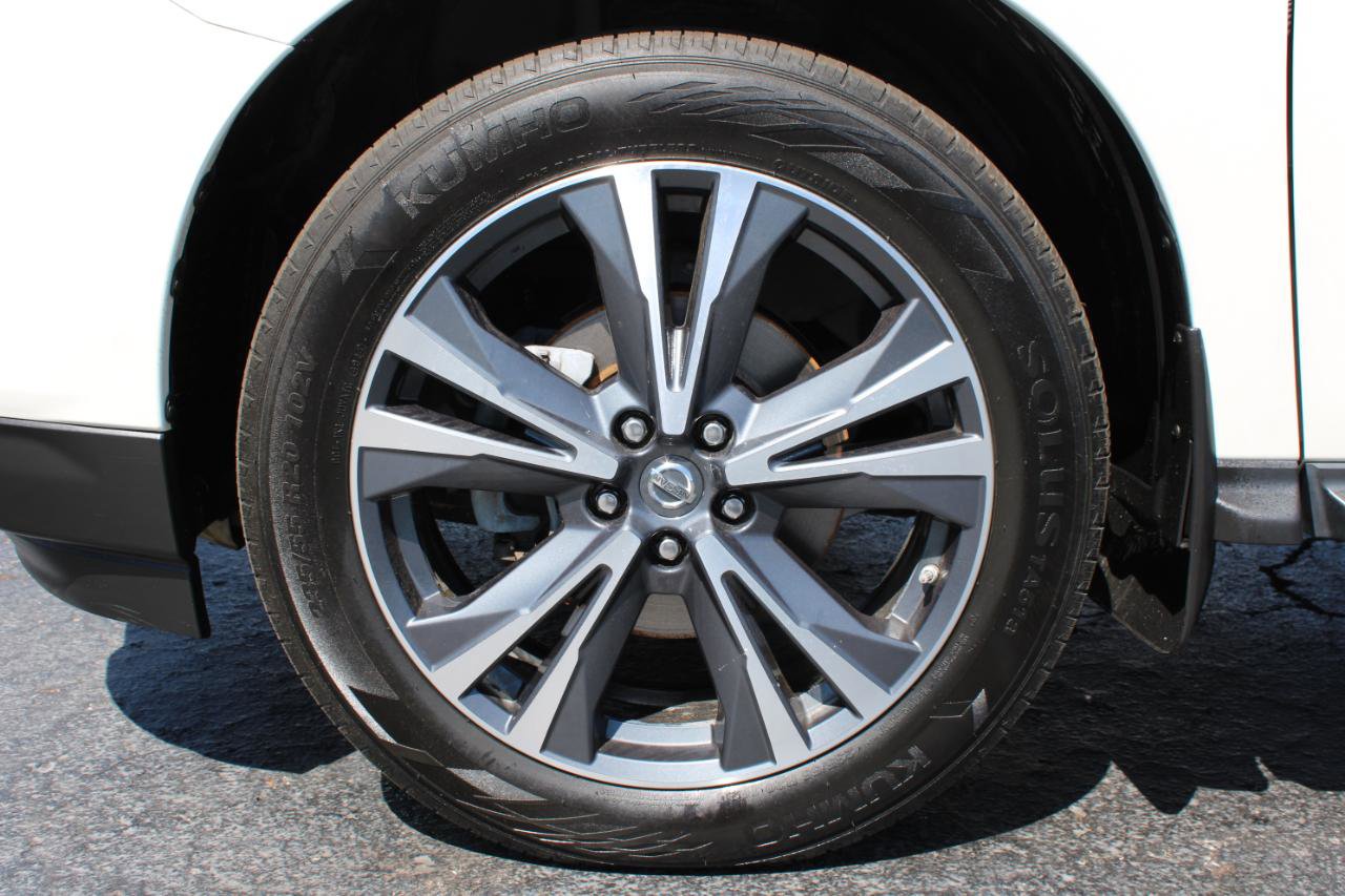 Used 2017 Nissan Pathfinder Platinum w/ Cargo Package FWD image 53