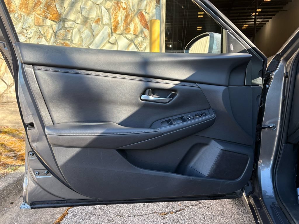 Used 2025 Nissan Sentra SV FWD image 19