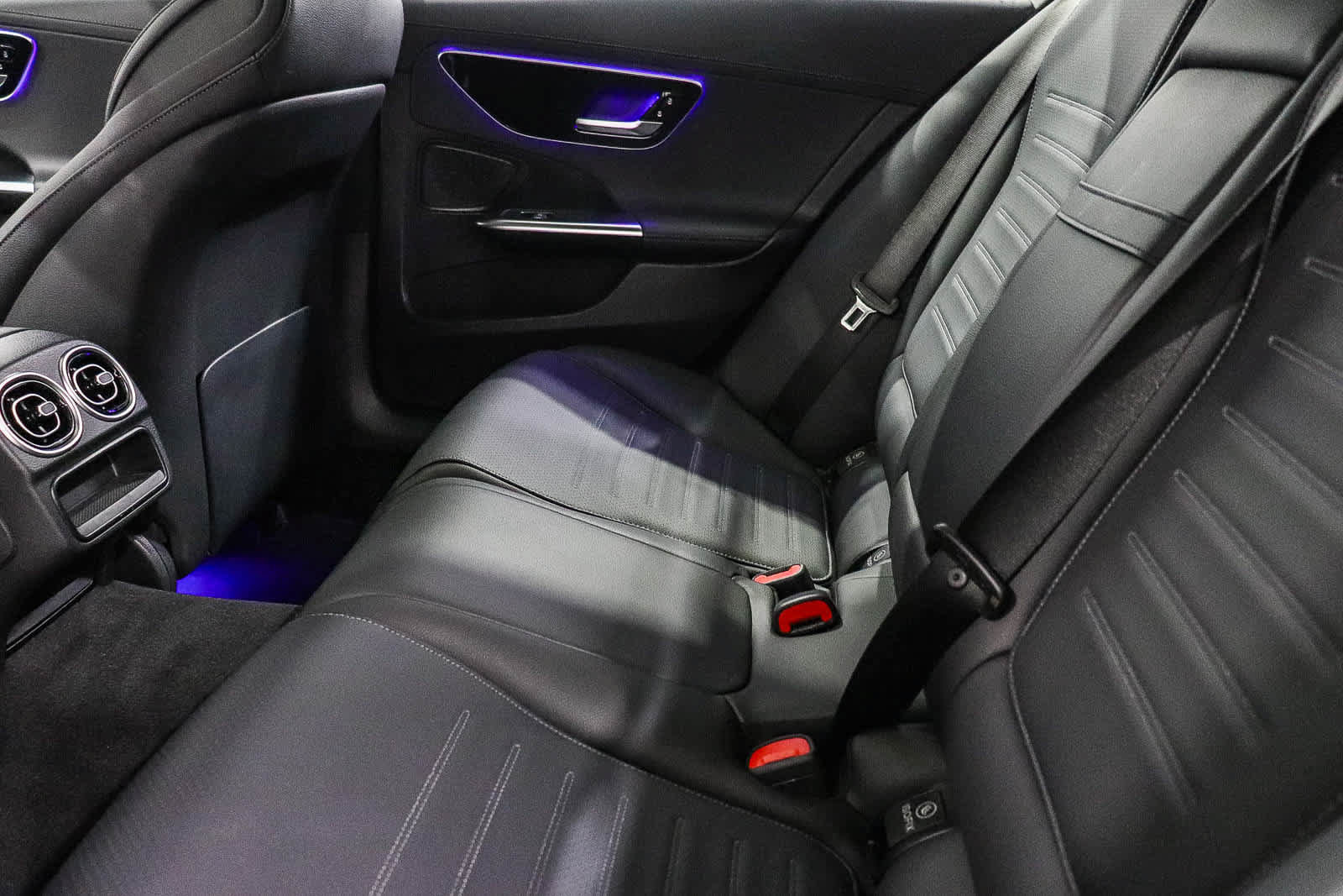Used 2023 Mercedes-Benz C 300 Sedan image 21