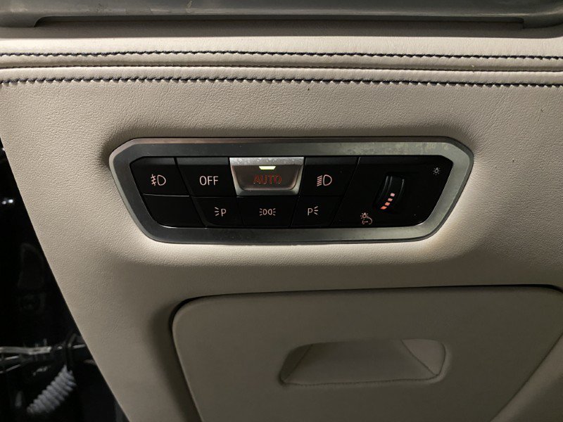 Used 2019 BMW X7 xDrive50i w/ Dynamic Handling Package AWD/4WD image 39